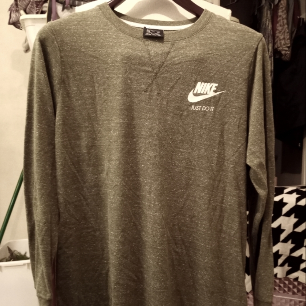 NIKE XXL long sleeve shirt